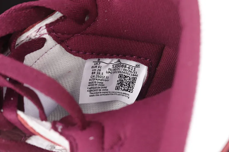 All categories Air Jordan Jordan series basketball shoes Air Jordan 1 High L version Air Jordan 1 Retro High OG "Bordeaux" AJ1 Joe 1 Bordeaux Burgundy high-top basketball shoes 555088-611